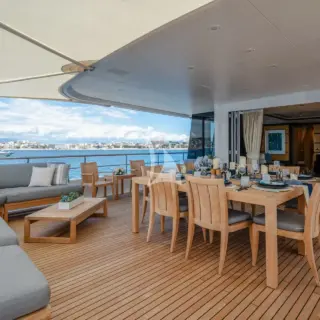 Bridge Deck Aft