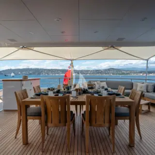 Bridge Deck Aft Dining