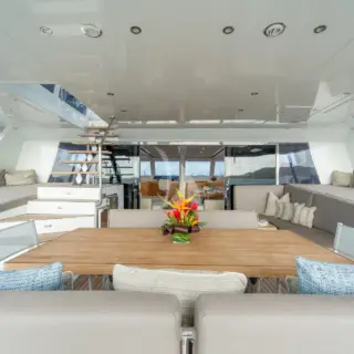 Main deck dining