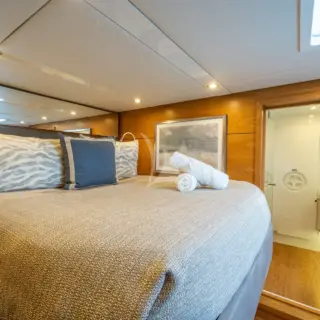 Queen suite