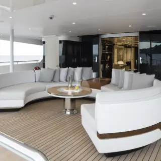 Main deck aft