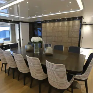 Main deck salon - dining