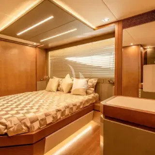 Guest cabin
