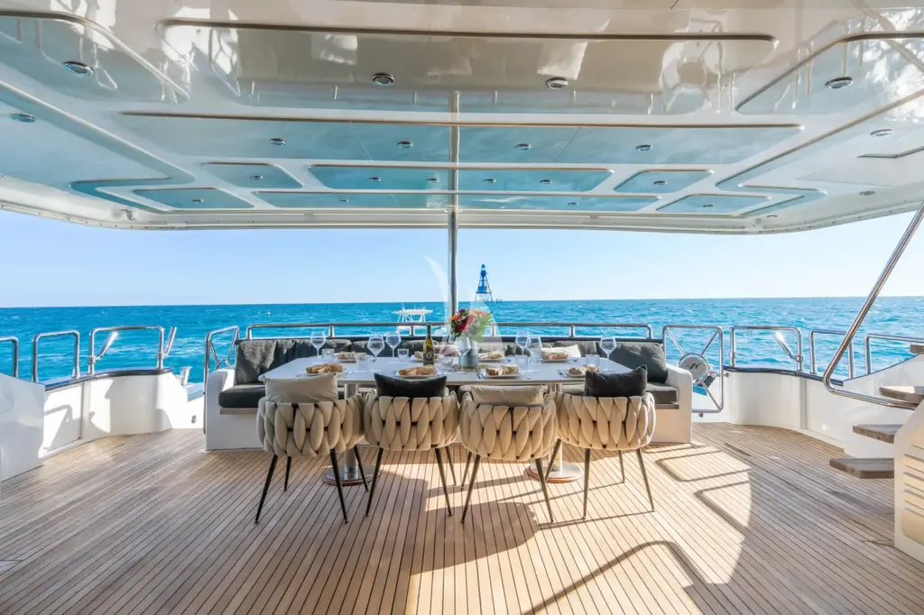 PRIVILEGE - AFT DECK