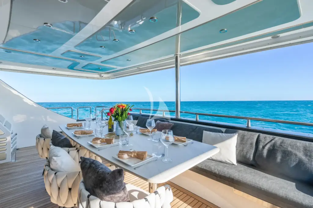 PRIVILEGE - AFT DECK