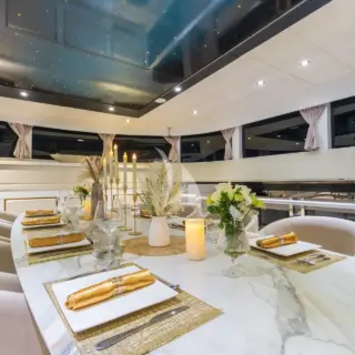 INTERIOR DINING