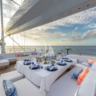 Upper Deck