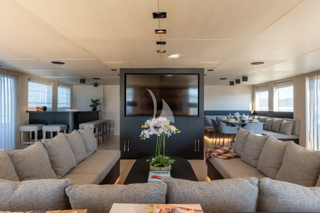 Funky Choice - Salon