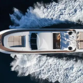 NOTORIOUS - Image 12