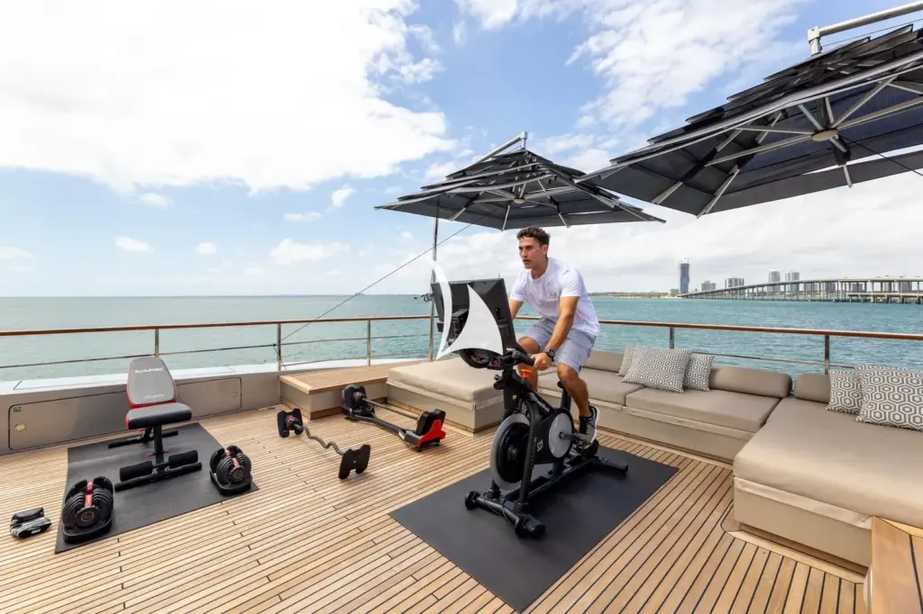MAVERICK - Sun deck gym set-up