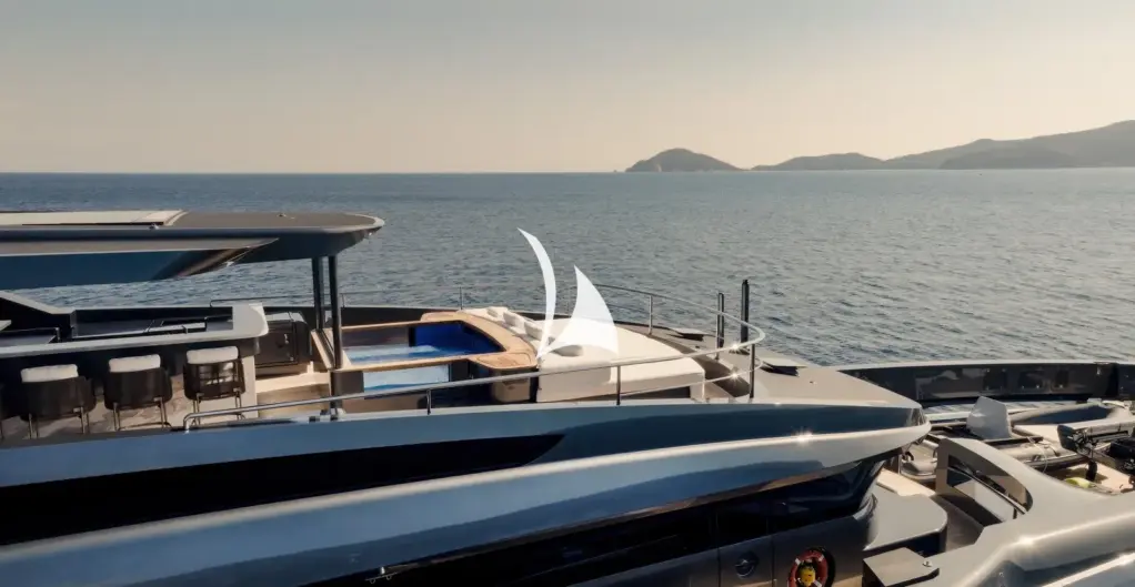 BEL 1 - Sun deck aft