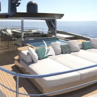 Sun deck aft