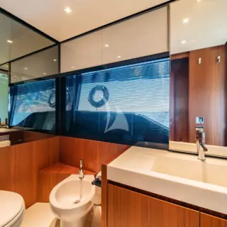 Master cabin bathroom