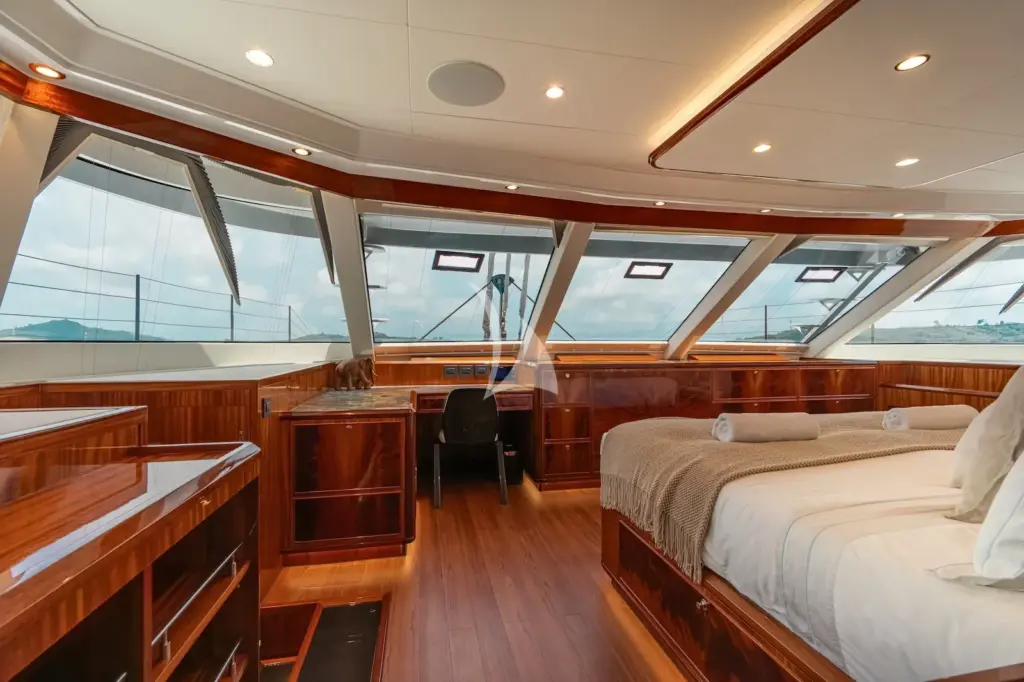 CRAZY LOVE - Master stateroom