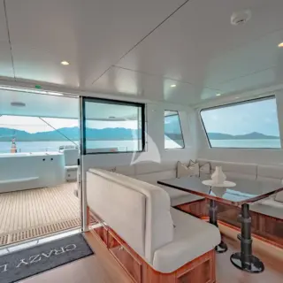 Flybridge guest seating