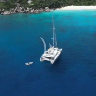 REVE2MER - at anchor