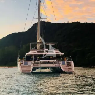 REVE2MER - at anchor