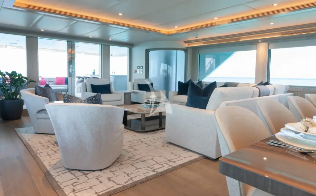 NO BAD IDEAS - Main Salon Looking Aft