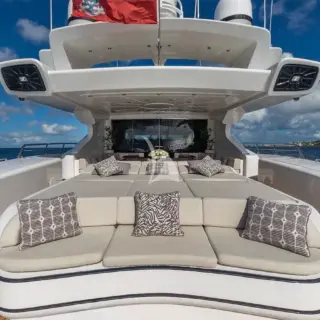 Aft seating and sunpad area