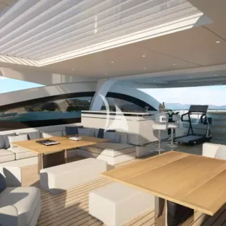 Dyna R - Sundeck + gym equipment