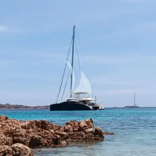 HOUBARA - at anchor