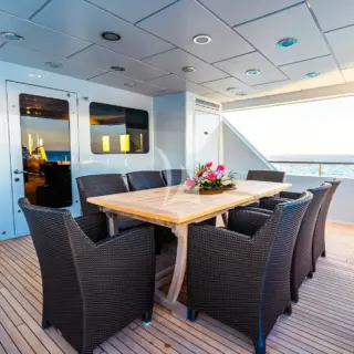 Bridge Deck Aft