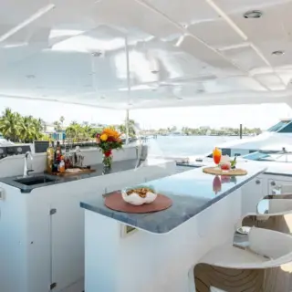 Flybridge Bar