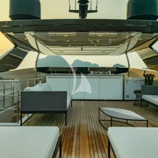 Flybridge seating
