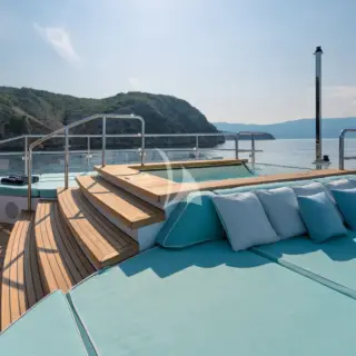 Sun Deck - Pool