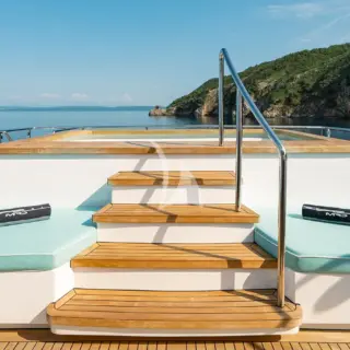 Sun Deck - Jacuzzi
