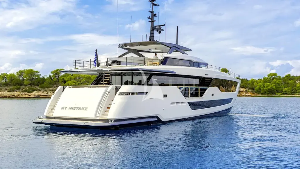 MY MISTAKE - Exterior - aft 