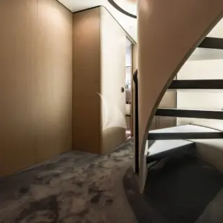 Lower guest foyer