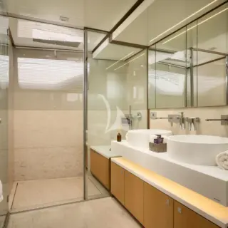 Master's bathroom