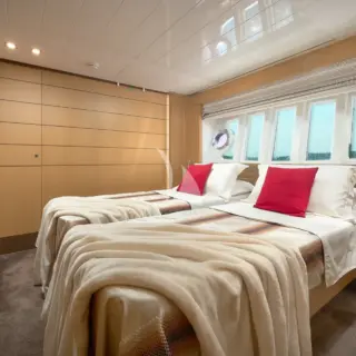 Guest cabin