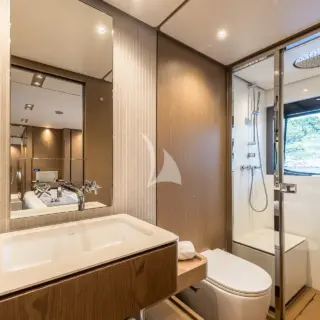 VIP Cabin I Bathroom