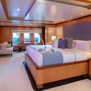 MAIN DECK MASTER SUITE