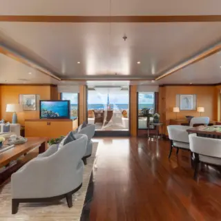 UPPER DECK SALON