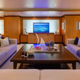 MAIN DECK SALON