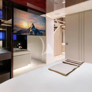 Double Cabin I