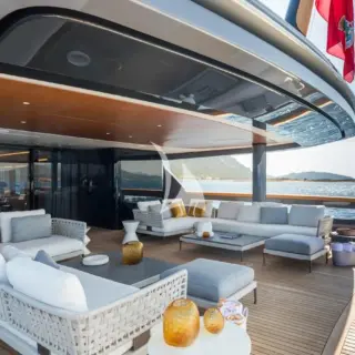 Main deck aft