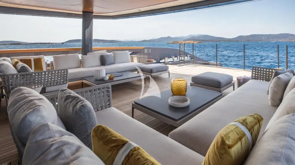 AKULA - Main deck aft