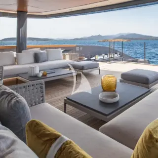 Main deck aft