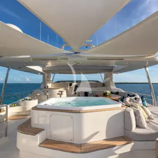 Jacuzzi view fwd