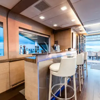 Main Salon Bar
