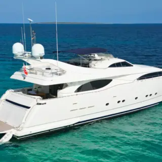 YOLO TOO - at anchor