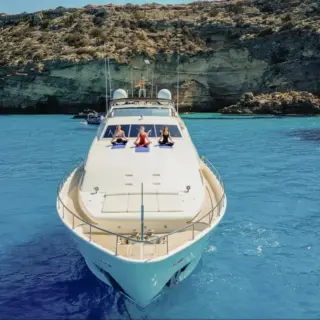 YOLO TOO - at anchor