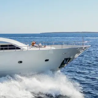 YOLO TOO - Cruising