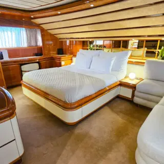 YOLO TOO - Master Cabin (Main Deck)