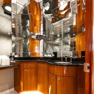 MASTER ENSUITE PORT