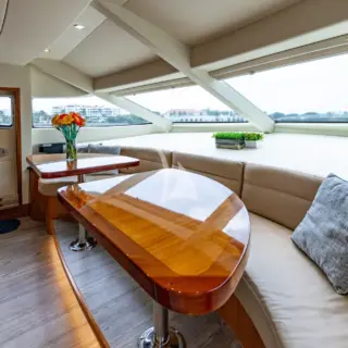 GALLEY DINETTE